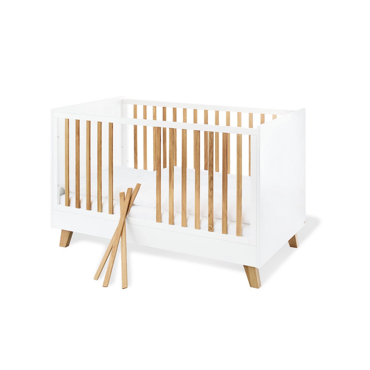 Children's room 'Pan' - 3 parts: Bedstead/Wide chest of drawers/Wall shelf - White/Natural