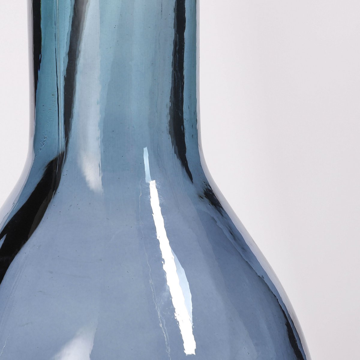 Flaschenvase 'Rioja' - H100 x Ø21 cm - Recyceltes Glas - Hellblau