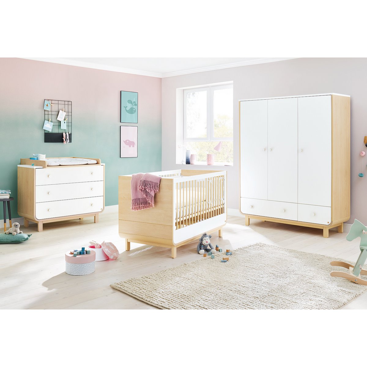 Children's room 'Round' - 3 parts: Bedstead/Wide Chest of Drawers/3-door Wardrobe - White/Natural